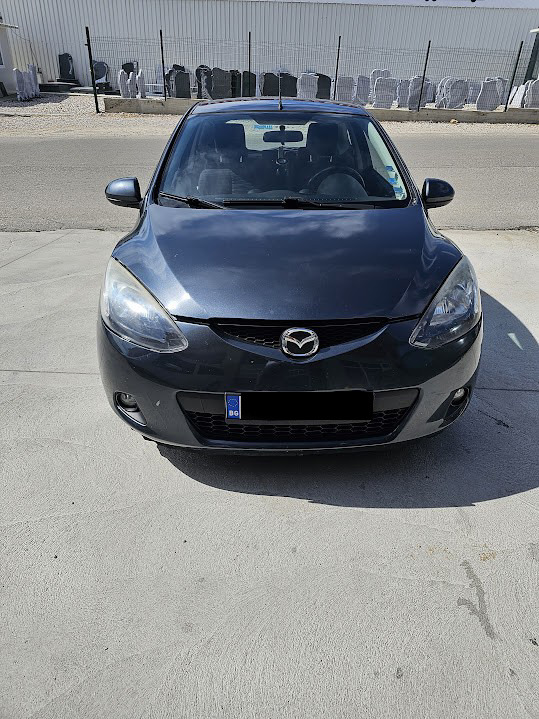 Mazda 2 Газ 1.3, снимка 2 - Автомобили и джипове - 46398802