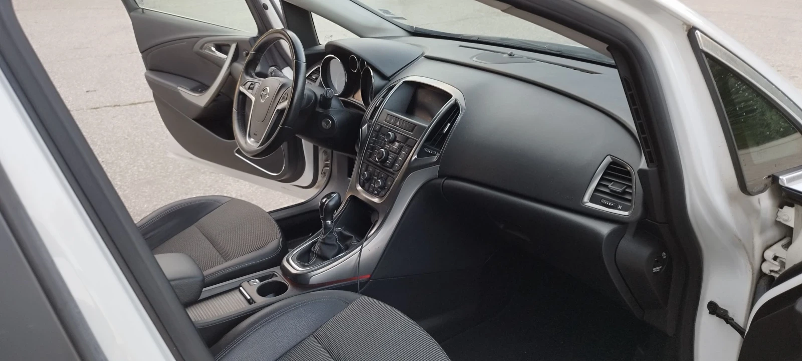 Opel Astra 1.4 turbo J cosmo - изображение 8