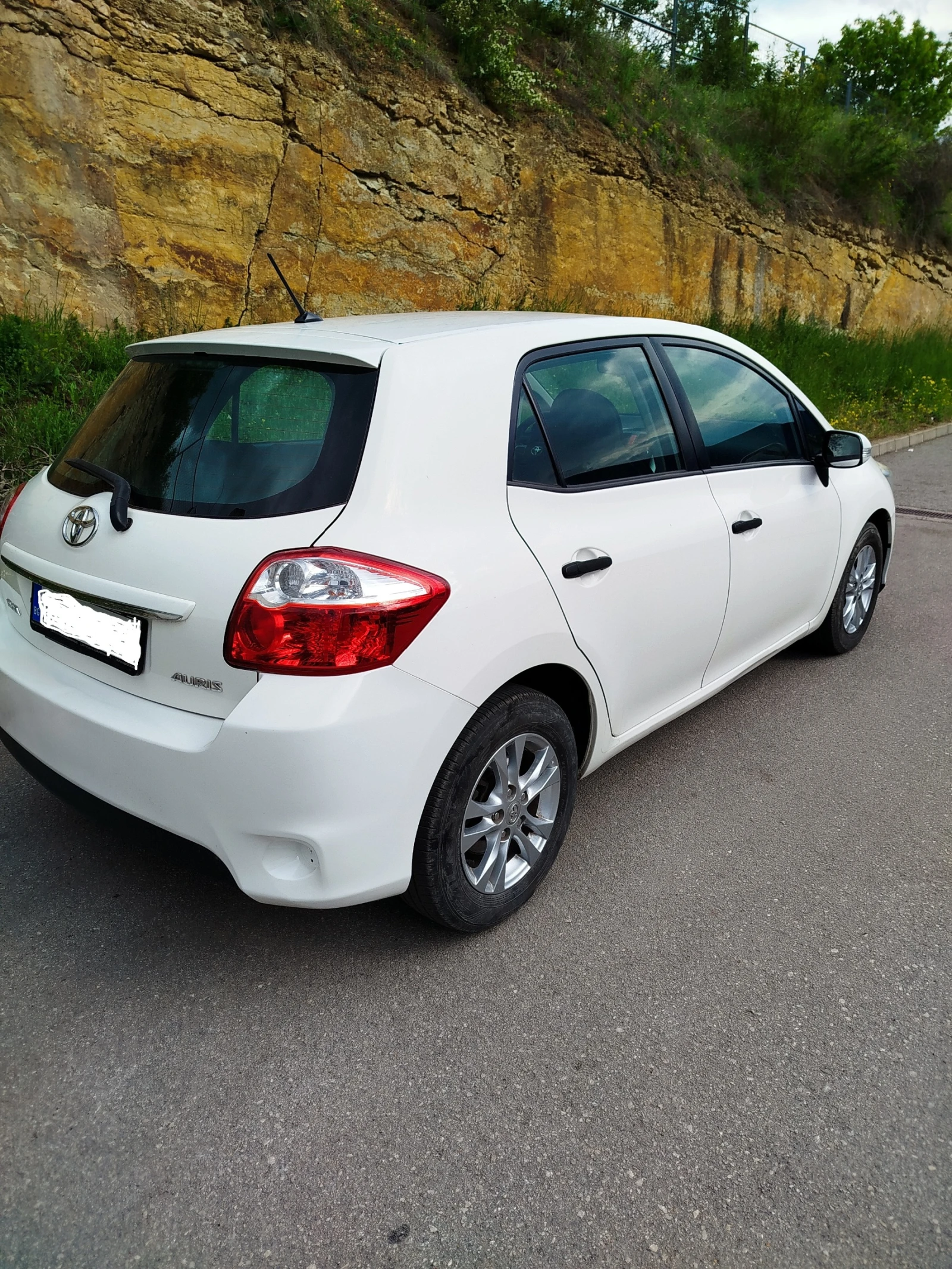 Toyota Auris  - изображение 4