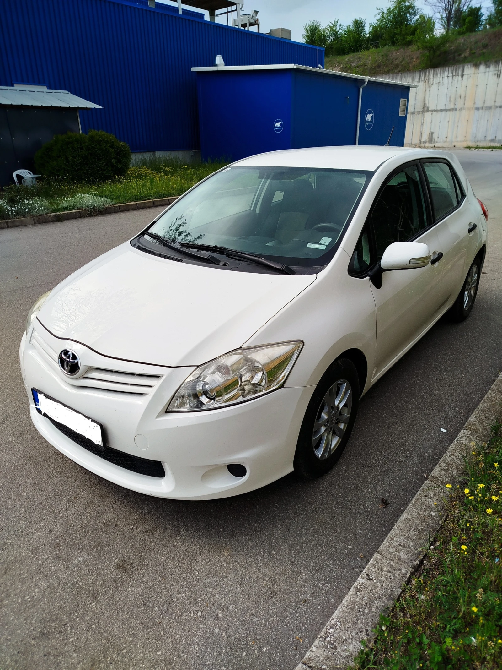 Toyota Auris  - изображение 2