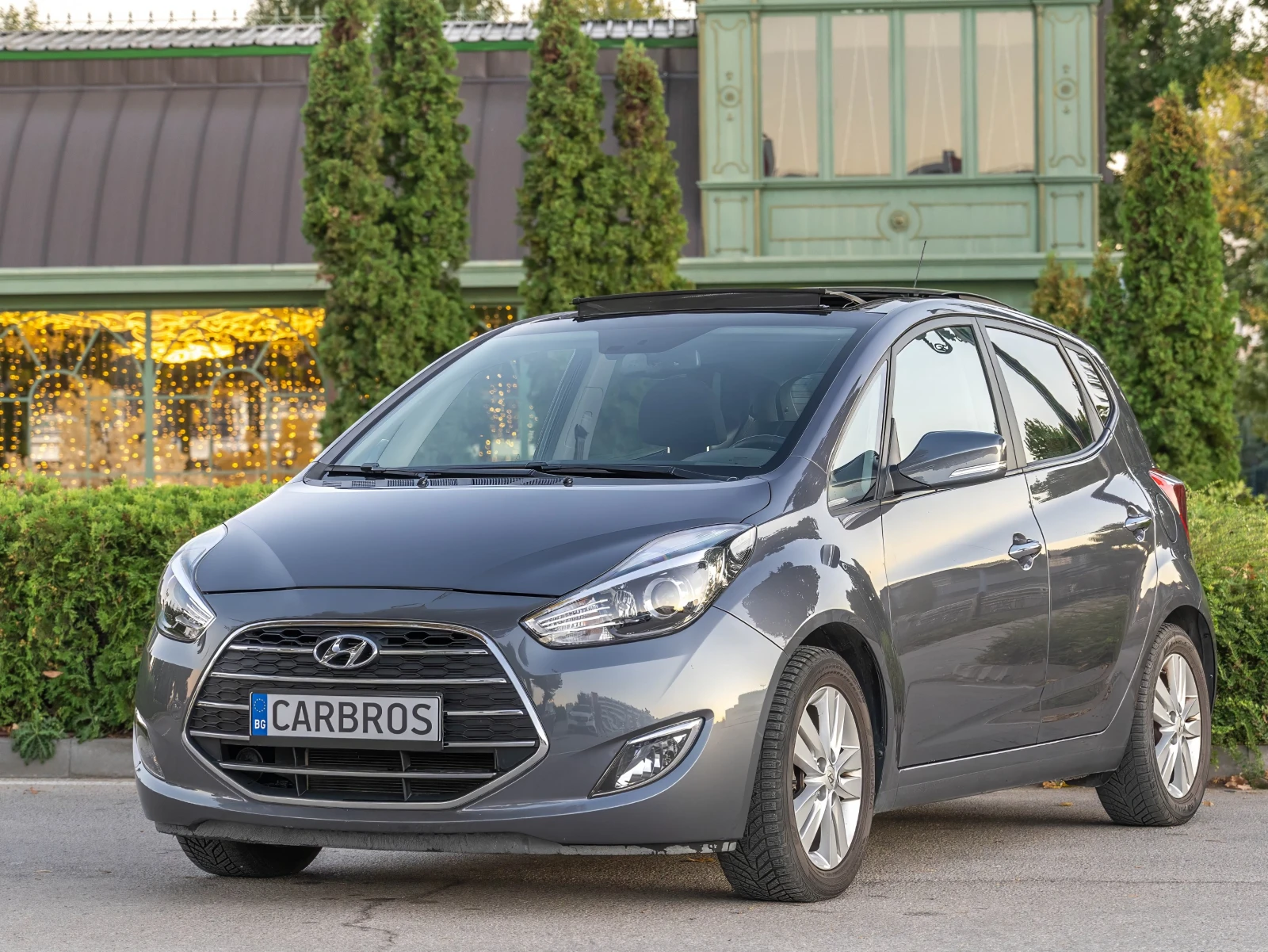 Hyundai Ix20 125 к.с. 46 000 РЕАЛНИ КМ Панорама Keyless Navi - изображение 3