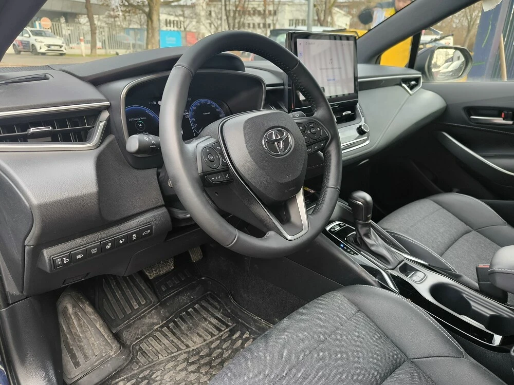 Toyota Corolla Toyota Corolla Touring Sports  1.8 Hybrid - изображение 8