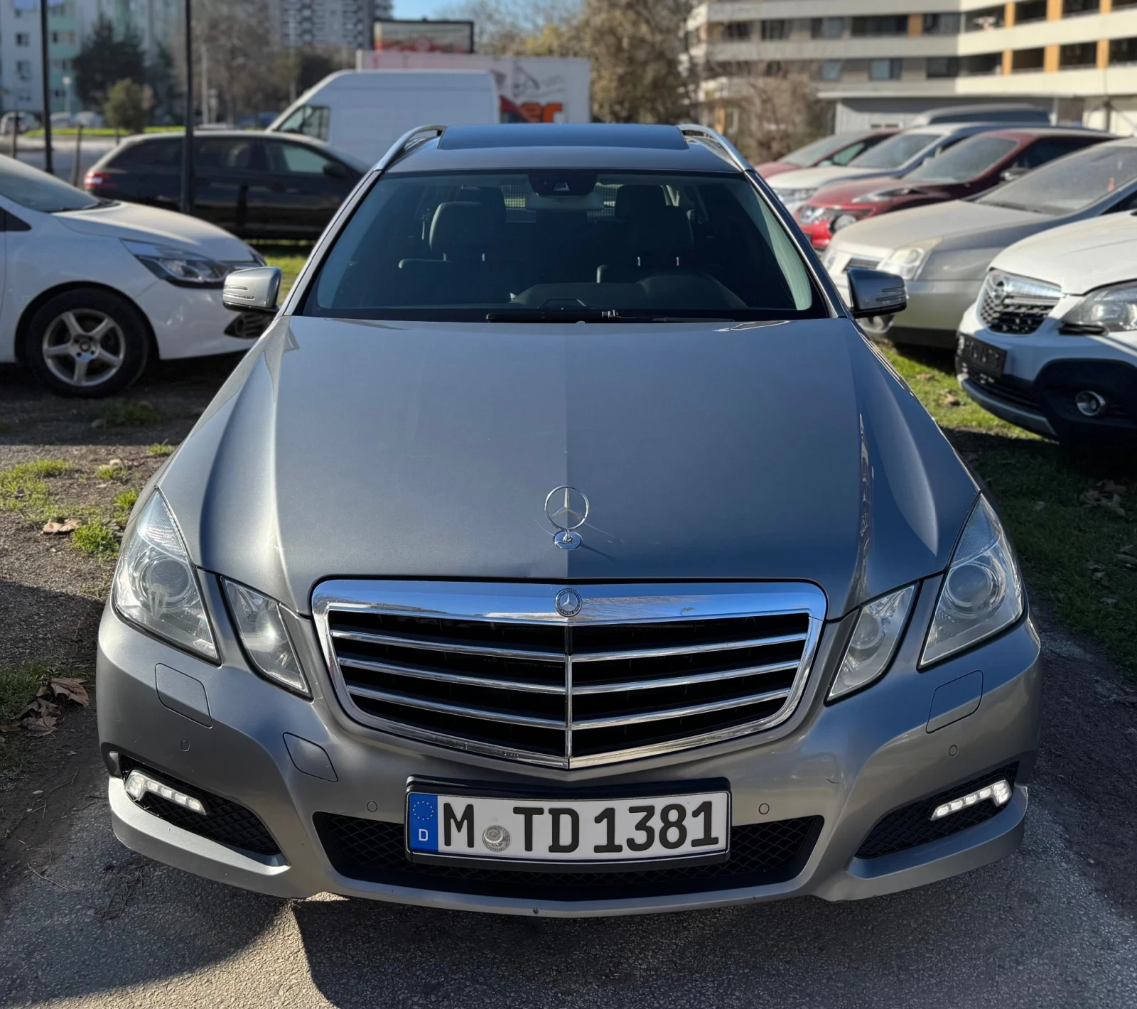 Mercedes-Benz E 350 /E300* CDI* V6* 7G* AVANTGARDE* �������* �����*  | Mobile.bg � ����������� 1
