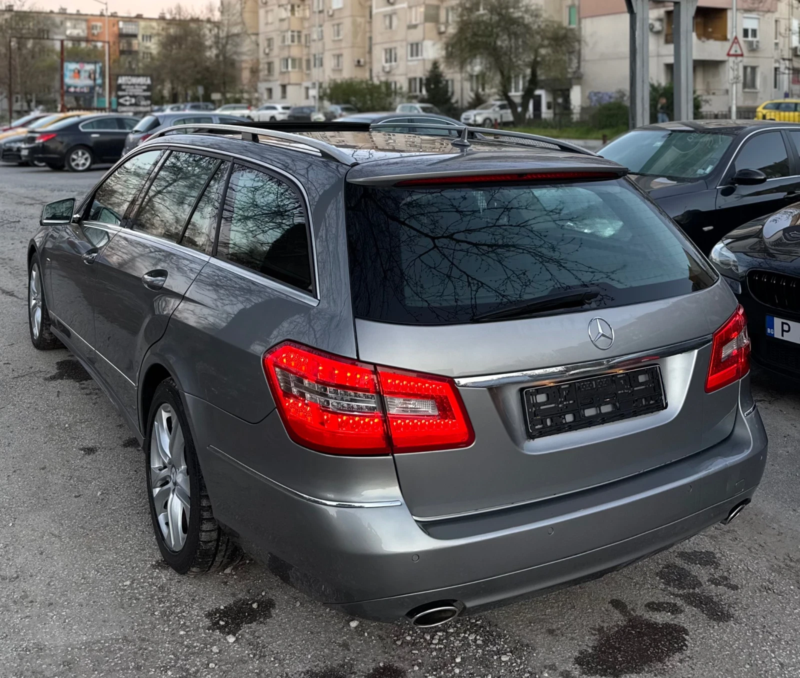 Mercedes-Benz E 350 CDI * AVANTGARDE * Подгрев * Амбиентно * , снимка 6 - Автомобили и джипове - 53040999