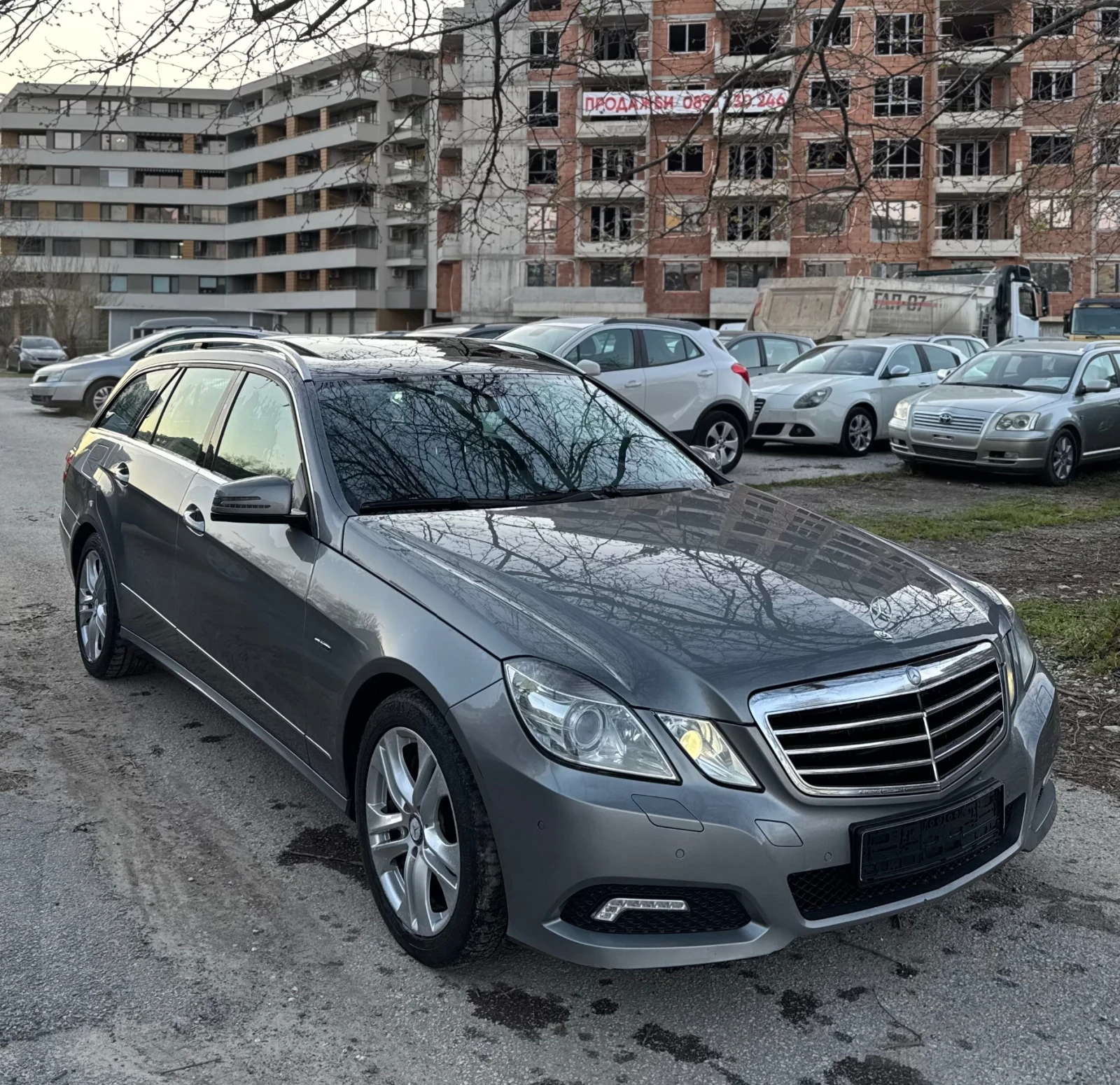 Mercedes-Benz E 350 CDI * AVANTGARDE * Подгрев * Амбиентно * , снимка 4 - Автомобили и джипове - 53040999