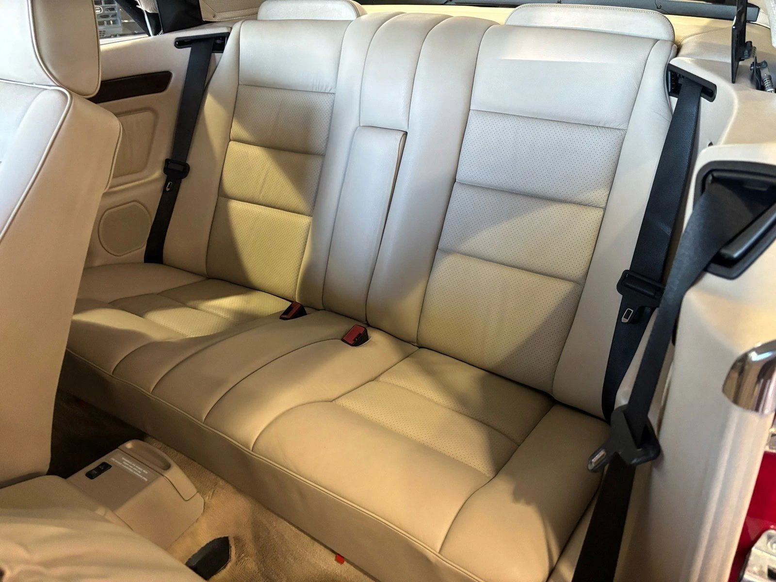 Mercedes-Benz 124  - изображение 9