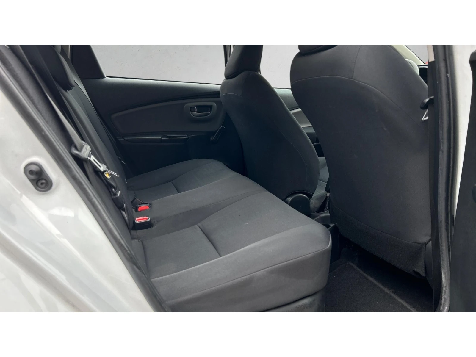 Toyota Yaris 1.5 HSD, Месечна вноска от 199   - изображение 10