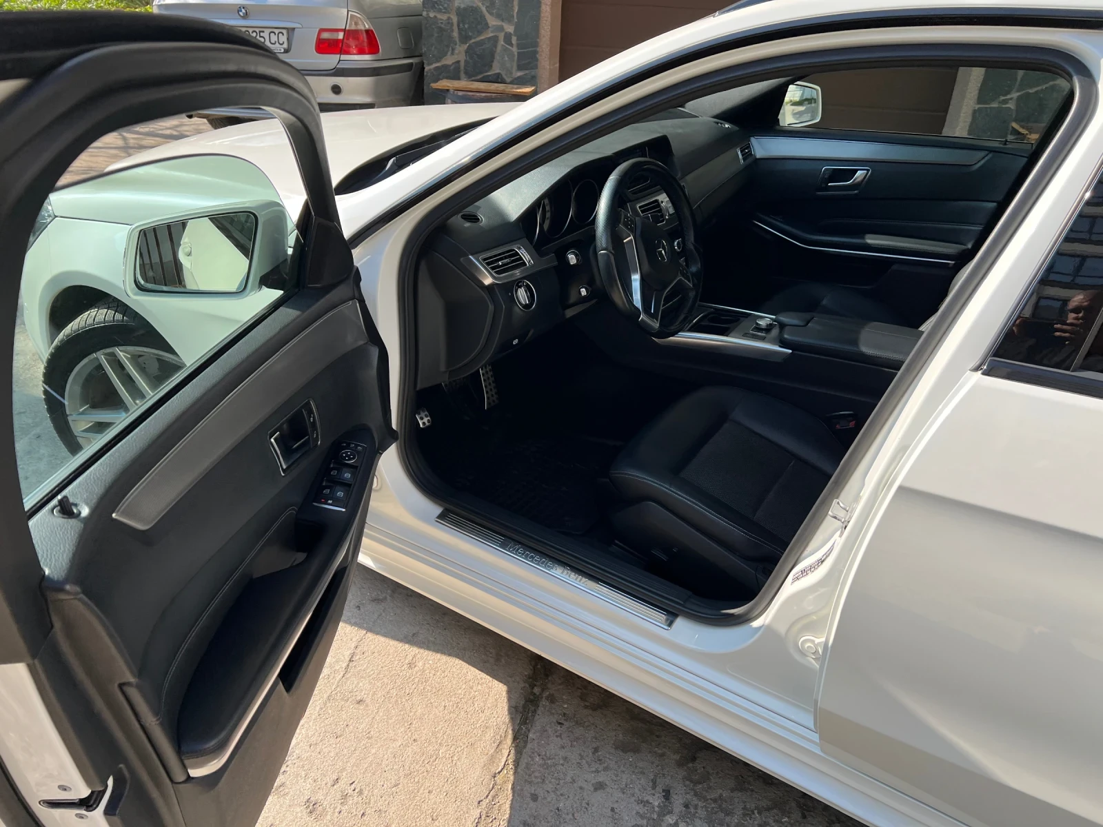 Mercedes-Benz E 350 Amg optic, снимка 8 - Автомобили и джипове - 53859934