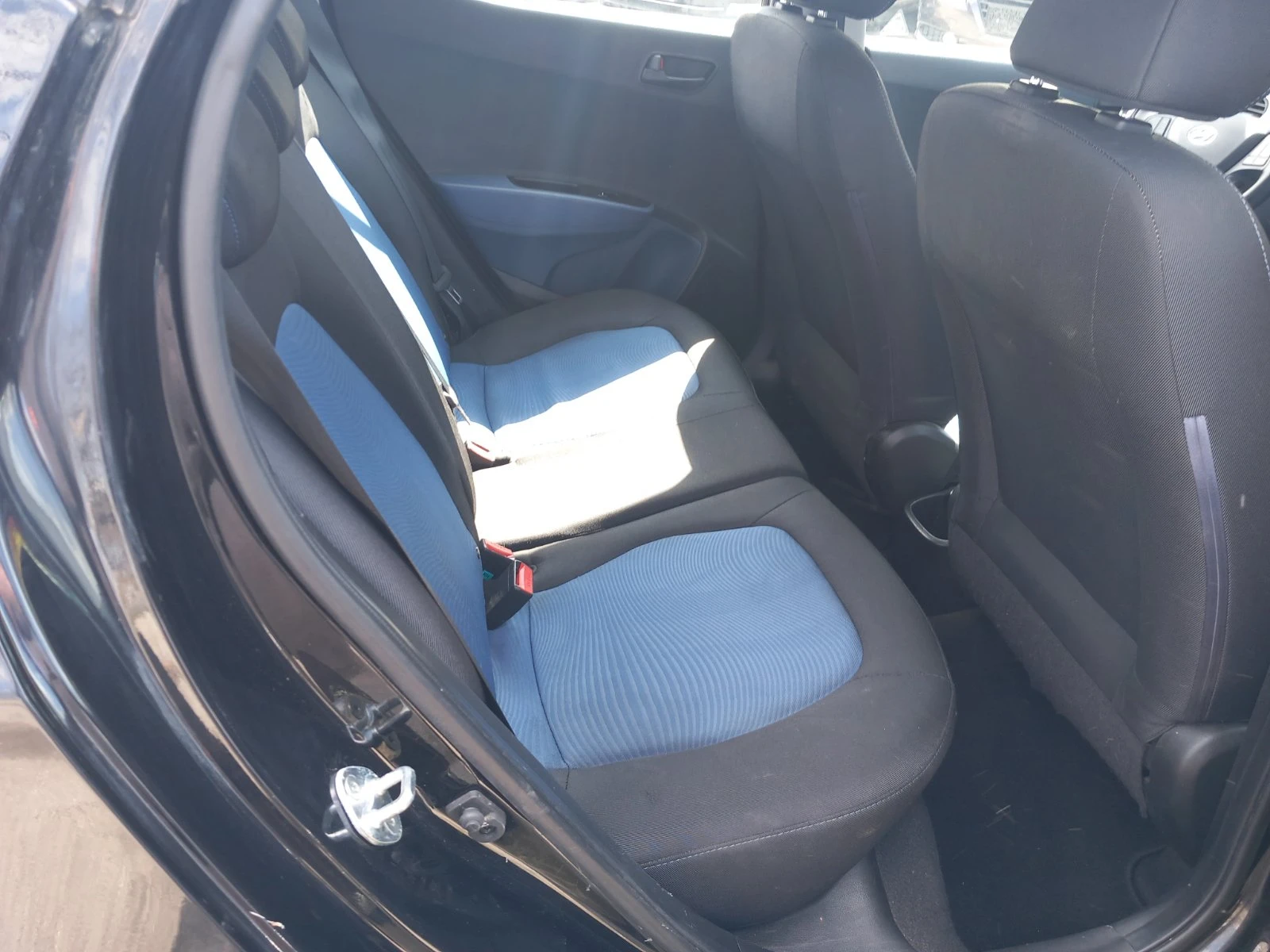 Hyundai I10 1.2i-BENZIN, снимка 9 - Автомобили и джипове - 53986827