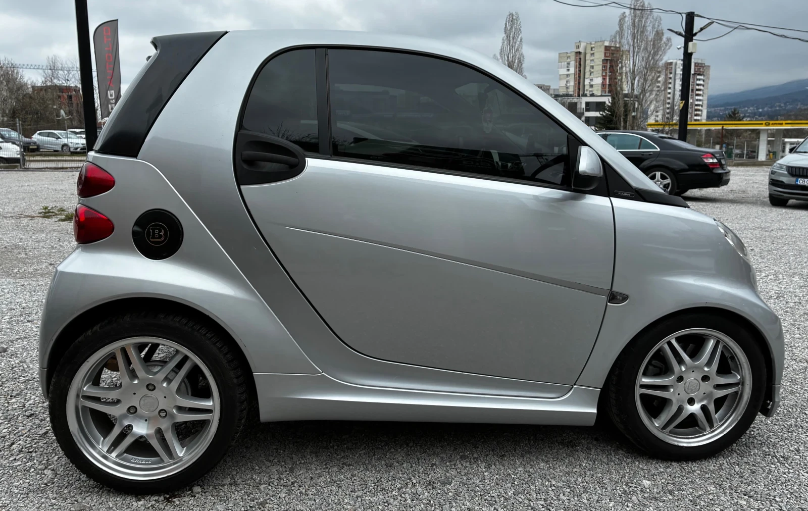 Smart Fortwo Brabus / 1.0T , снимка 5 - Автомобили и джипове - 54031305