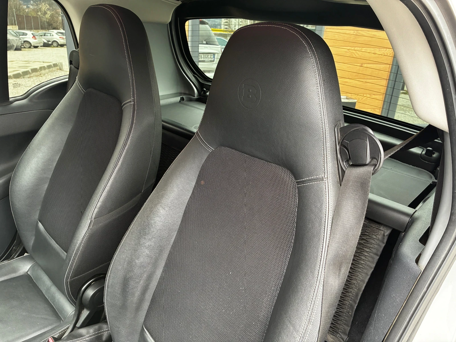 Smart Fortwo Brabus / 1.0T , снимка 12 - Автомобили и джипове - 54031305