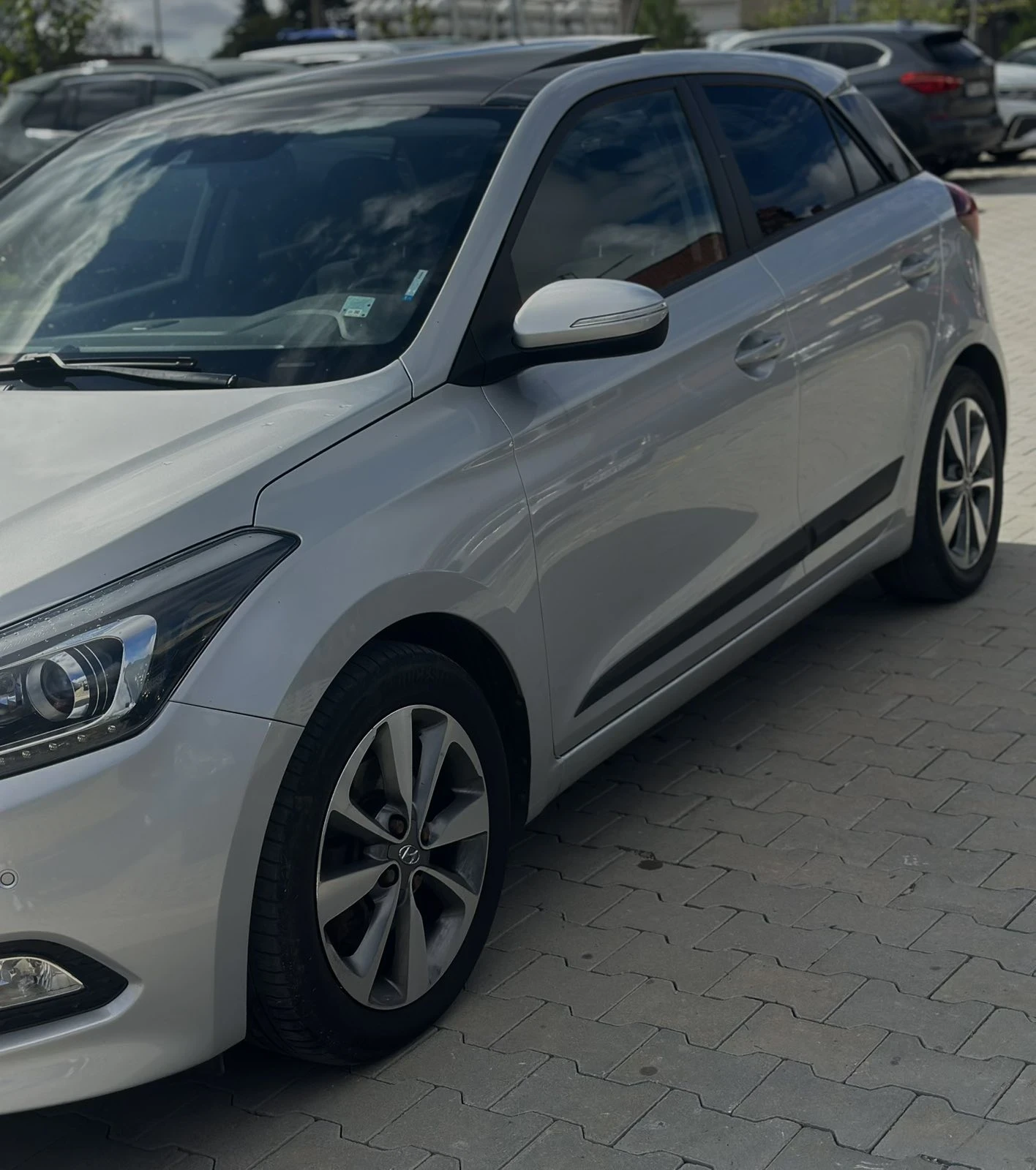Hyundai I20 Лек автомобил , снимка 14 - Автомобили и джипове - 54163486