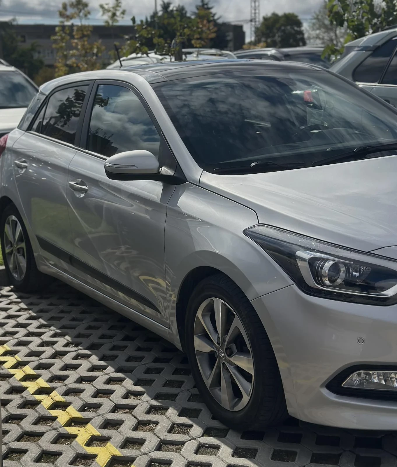 Hyundai I20 Лек автомобил , снимка 17 - Автомобили и джипове - 54163486