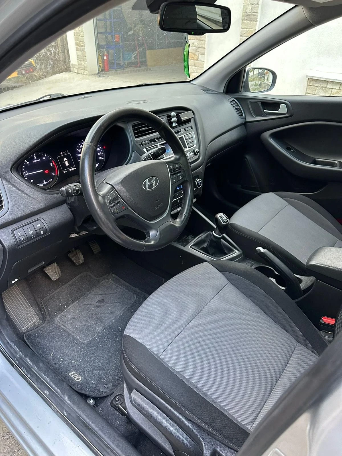 Hyundai I20 Лек автомобил , снимка 4 - Автомобили и джипове - 54163486