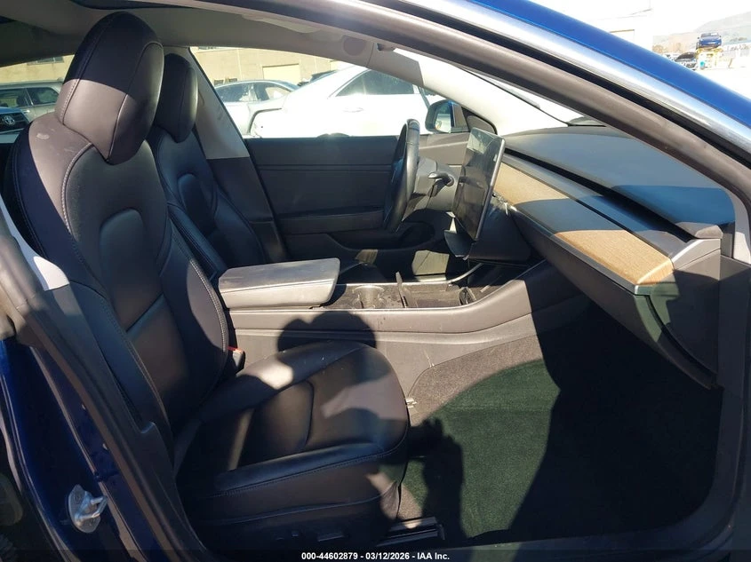 Tesla Model 3 Long Range/Performance, снимка 5 - Автомобили и джипове - 54295689