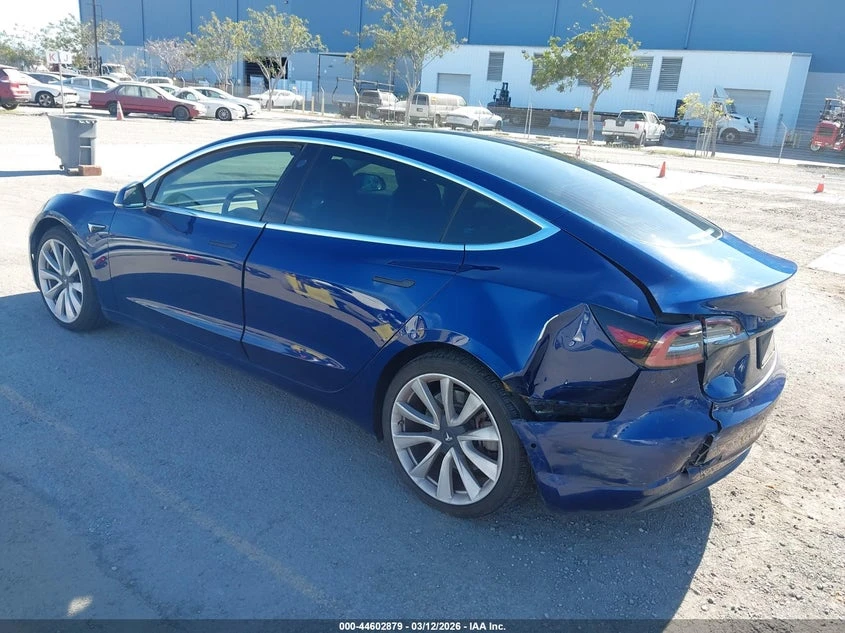 Tesla Model 3 Long Range/Performance, снимка 3 - Автомобили и джипове - 54295689