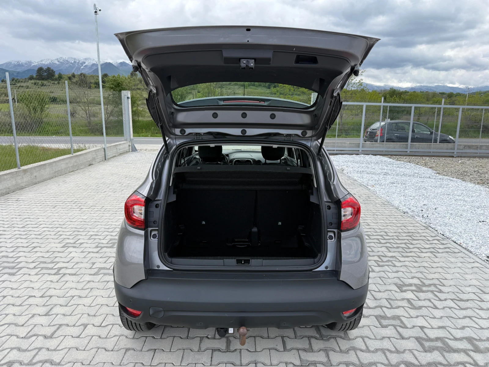 Renault Captur 1.5DCI NAVI, снимка 17 - Автомобили и джипове - 54392553
