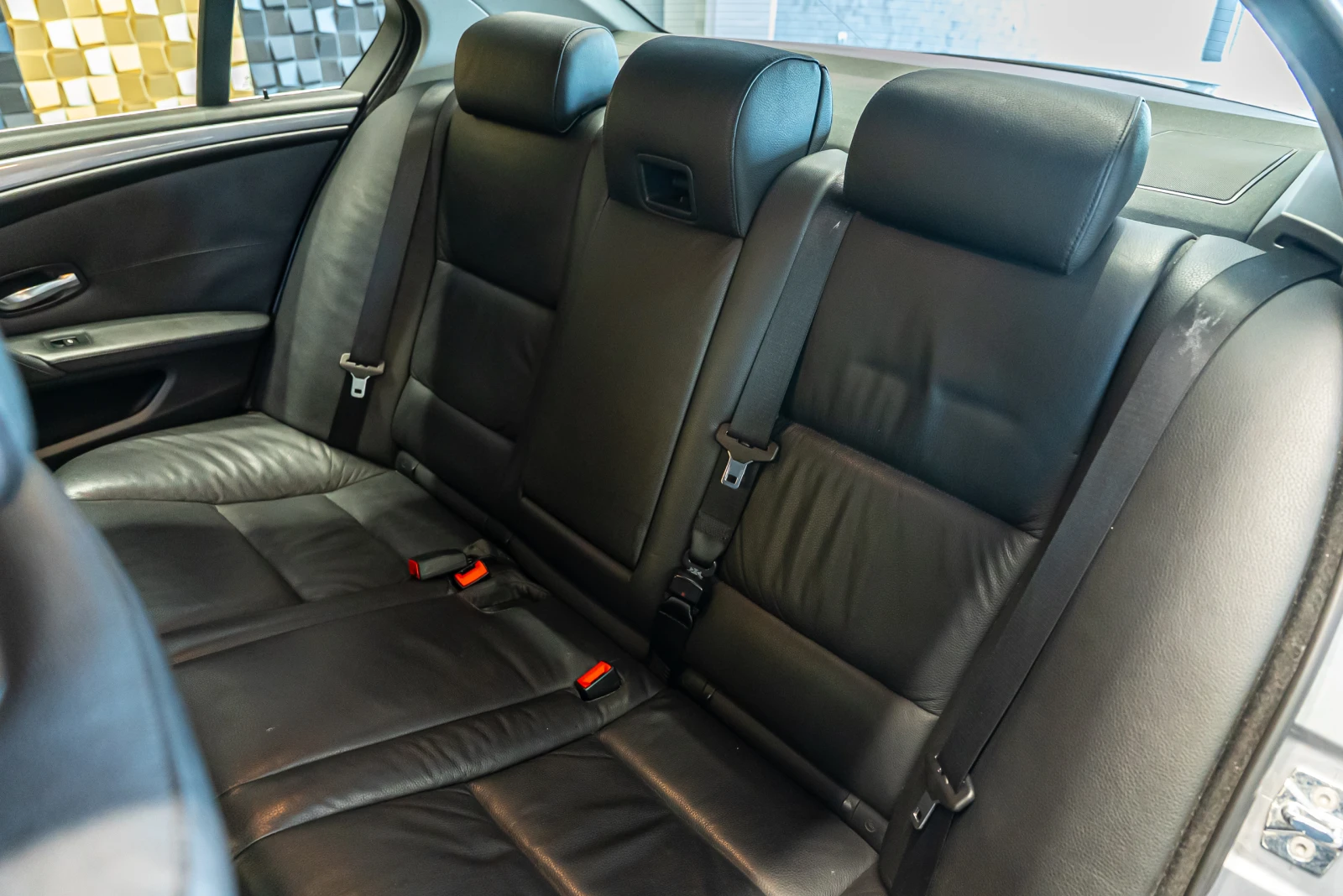 BMW 525 i, снимка 13 - Автомобили и джипове - 54519323