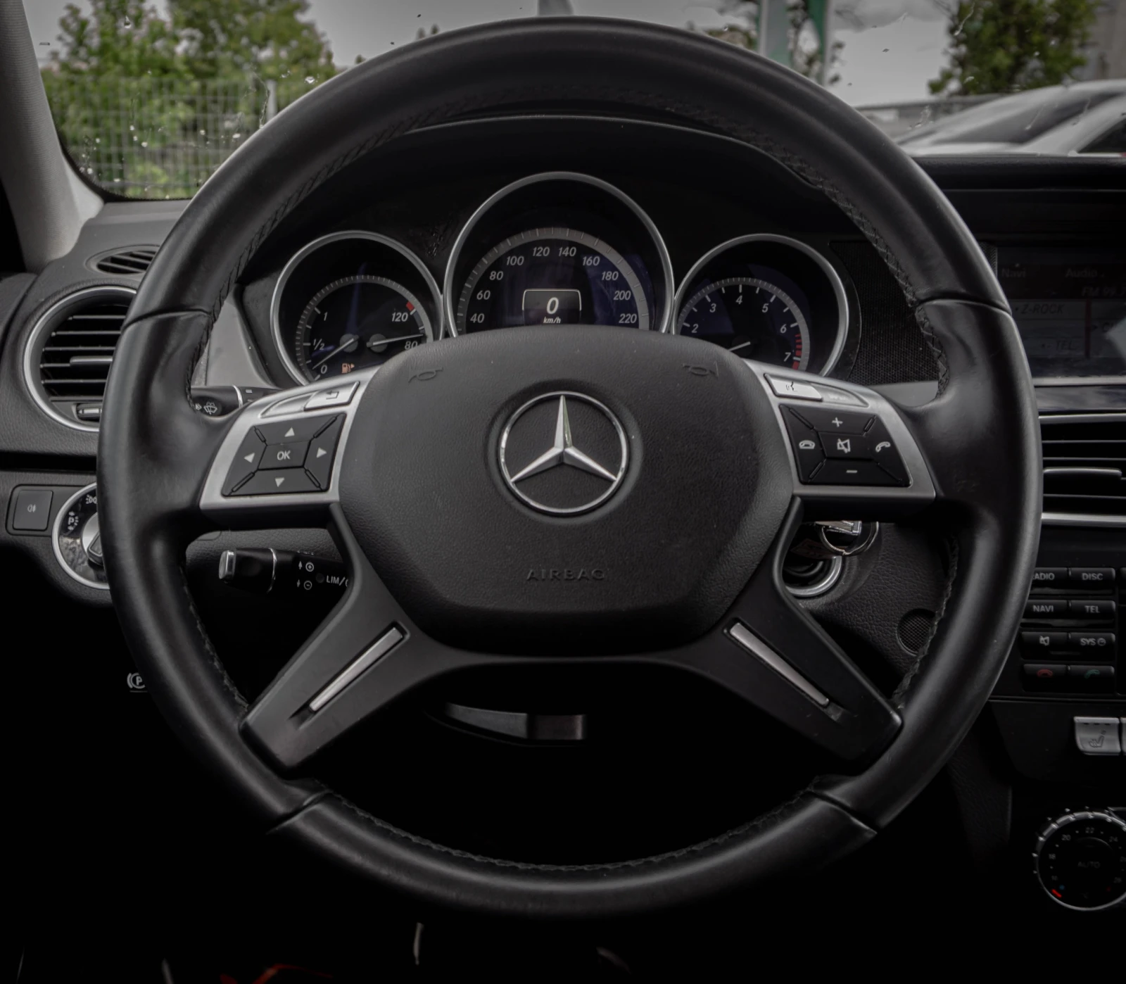 Mercedes-Benz C 200 2.0i-184hp-ПЕРФЕКТНА!, снимка 12 - Автомобили и джипове - 54765657