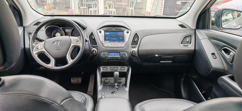 Hyundai IX35 2.0crdi , снимка 8 - Автомобили и джипове - 44989445