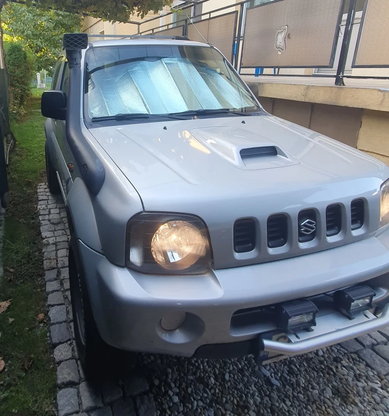 Suzuki Jimny, снимка 2 - Автомобили и джипове - 47424857