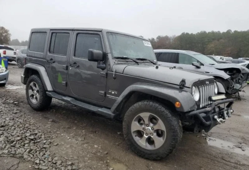 Jeep Wrangler SAHARA, снимка 2 - Автомобили и джипове - 49118082