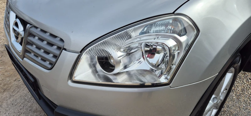 Nissan Qashqai 1.6i , снимка 15 - Автомобили и джипове - 52135843