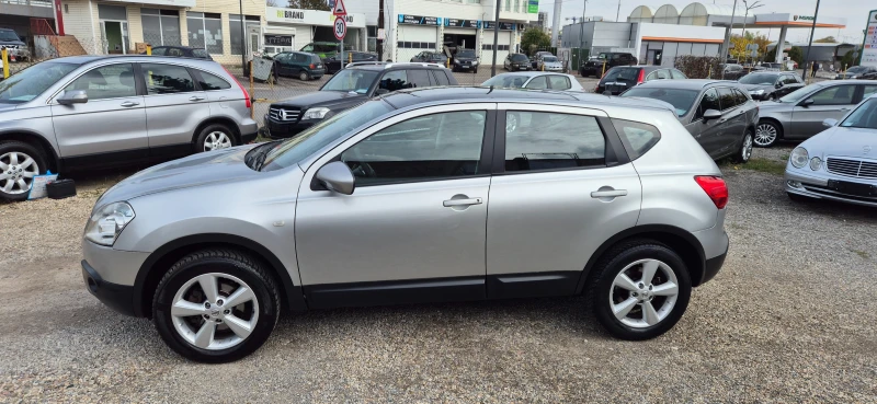 Nissan Qashqai 1.6i , снимка 7 - Автомобили и джипове - 52135843