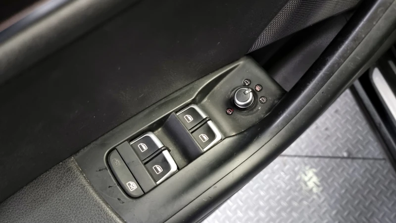 Audi Q3 2.0TDI QUATTRO DYNAMIC autogeorge.com, снимка 17 - Автомобили и джипове - 52287308