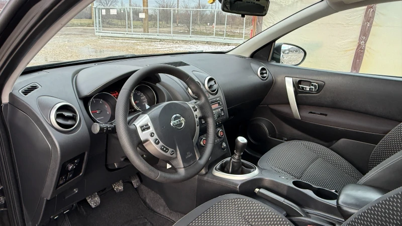 Nissan Qashqai 1.5DCI/106кс/6скорости/ПАНОРАМА/ВНОС ОТ ИТАЛИЯ, снимка 12 - Автомобили и джипове - 53052801