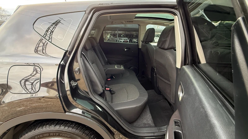 Nissan Qashqai 1.5DCI/106кс/6скорости/ПАНОРАМА/ВНОС ОТ ИТАЛИЯ, снимка 17 - Автомобили и джипове - 53052801