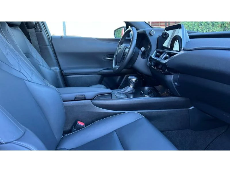 Lexus UX 2.0H F-Sport, снимка 10 - Автомобили и джипове - 53036256