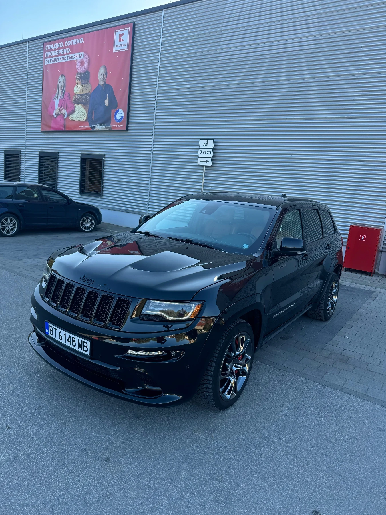 Jeep Grand cherokee 6.4 SRT - изображение 2