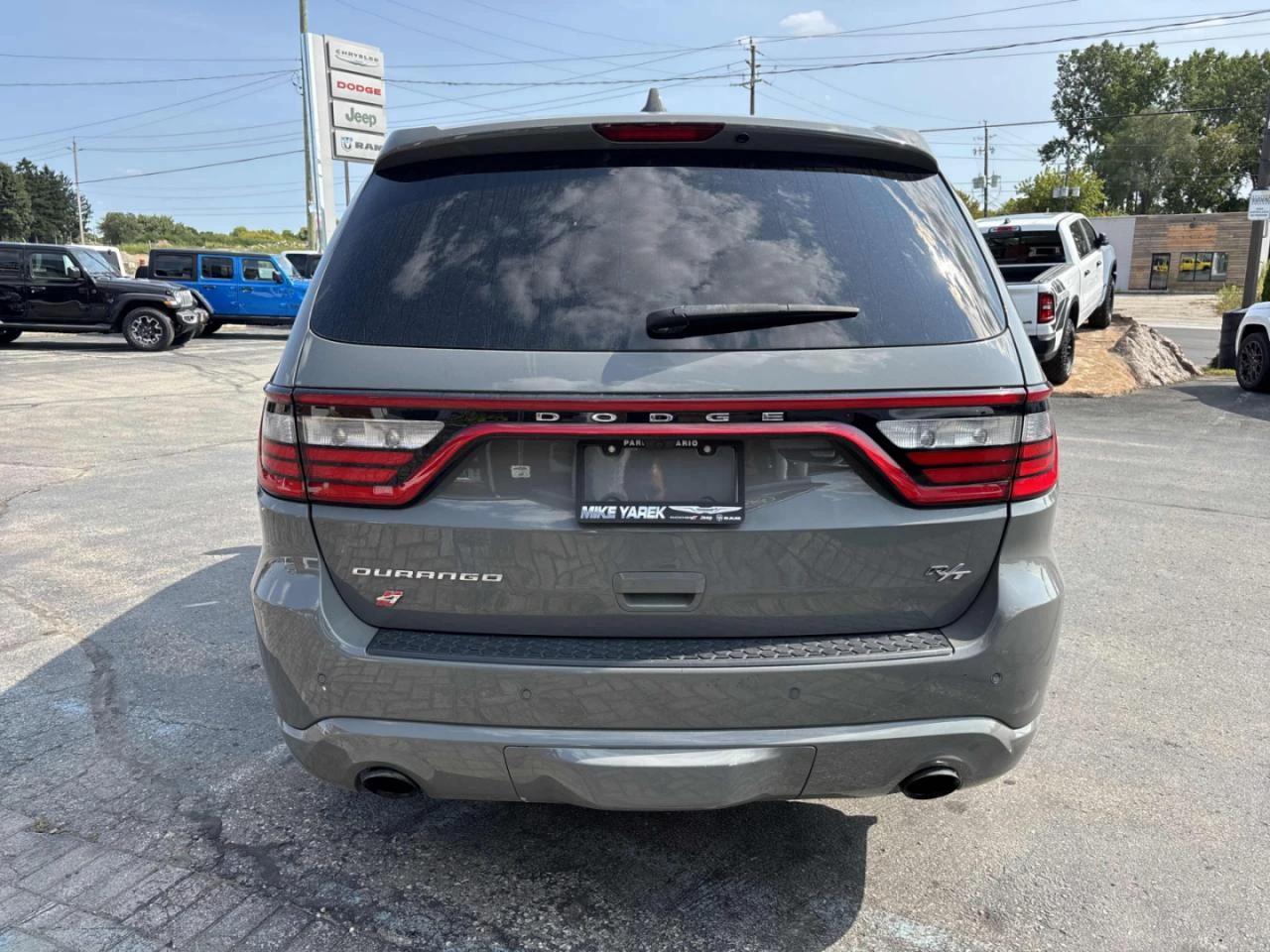Dodge Durango Durango R/T 5.7 - изображение 3