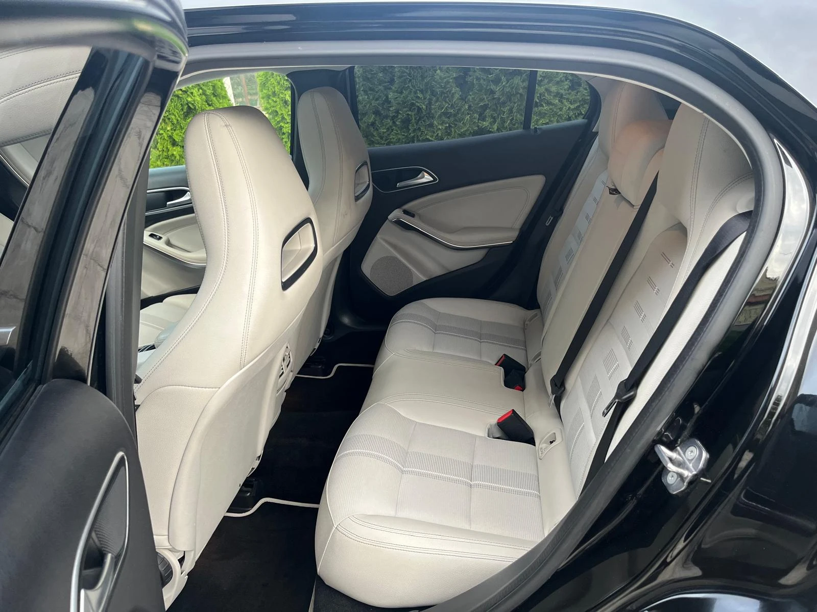 Mercedes-Benz GLA 200 2.0 CDI FACE НАПЪЛНО ОТСЛУЖЕН  - изображение 9