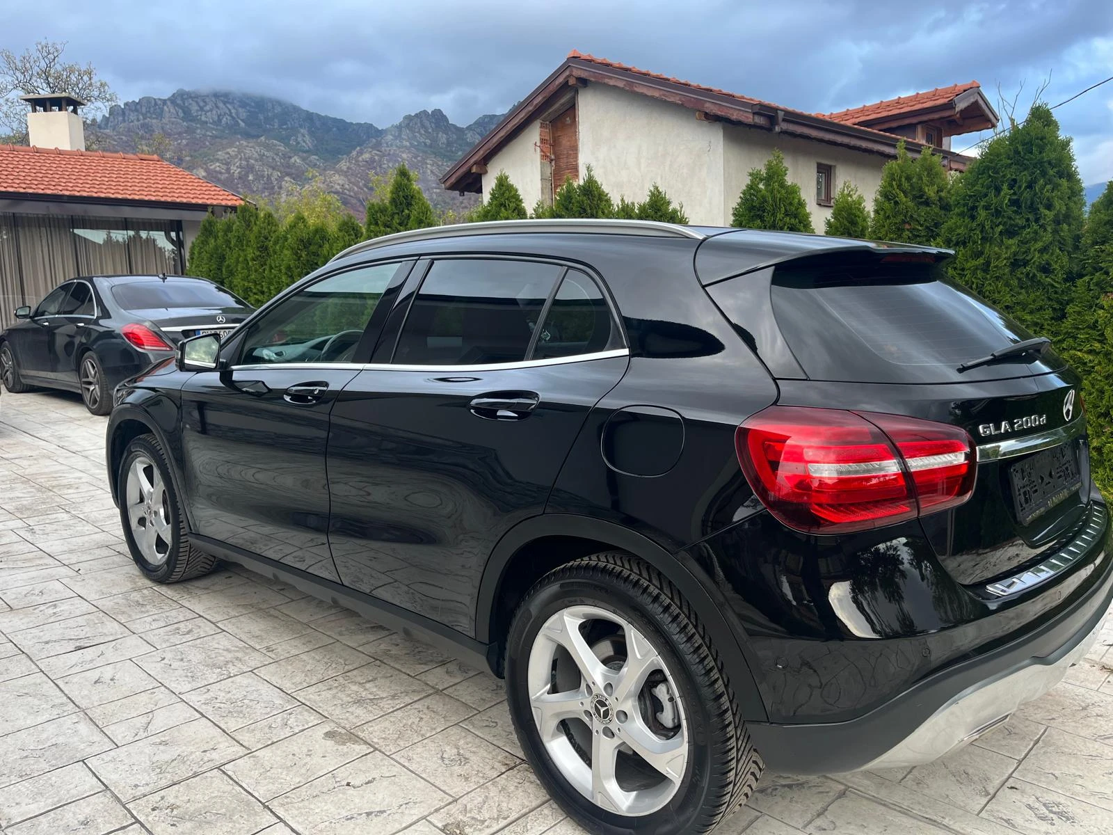 Mercedes-Benz GLA 200 2.0 CDI FACE НАПЪЛНО ОТСЛУЖЕН  - изображение 8