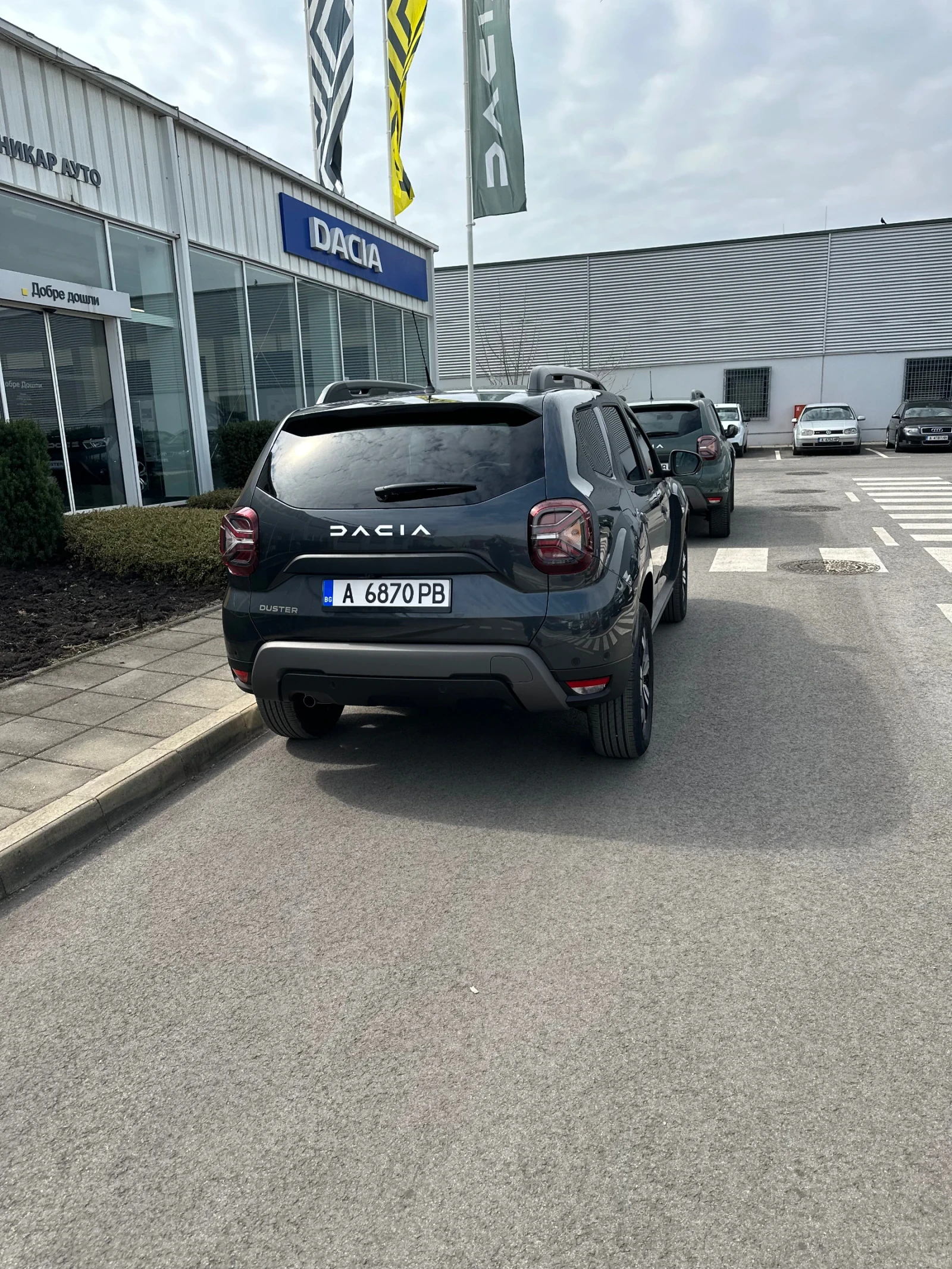 Dacia Duster, снимка 3 - Автомобили и джипове - 53889980