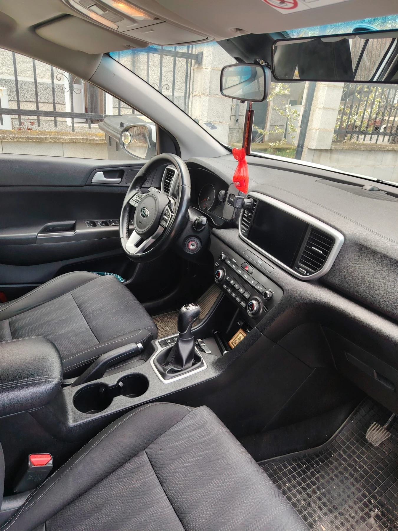 Kia Sportage, снимка 3 - Автомобили и джипове - 54601261