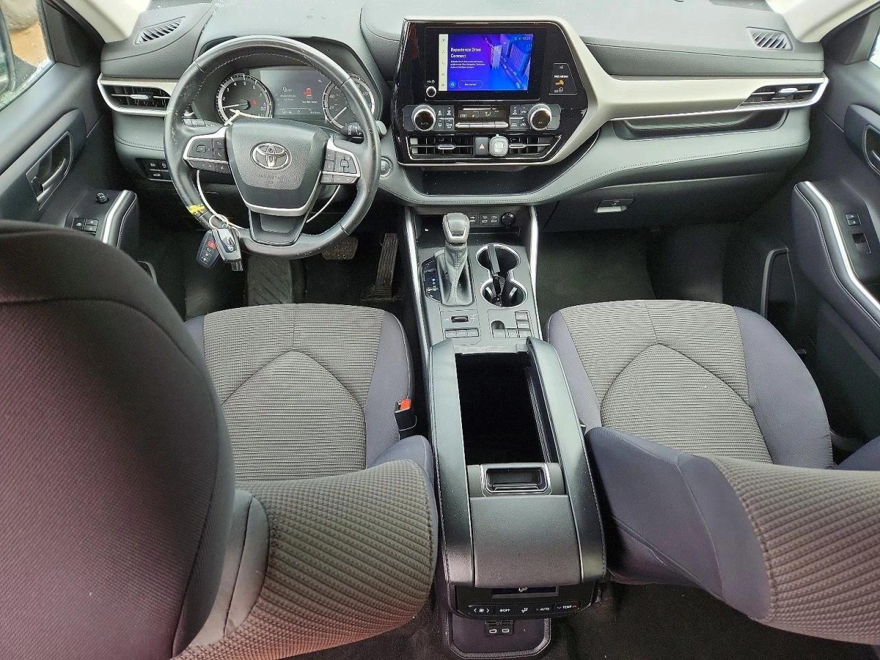 Toyota Highlander 2.4l Le, снимка 8 - Автомобили и джипове - 54416167