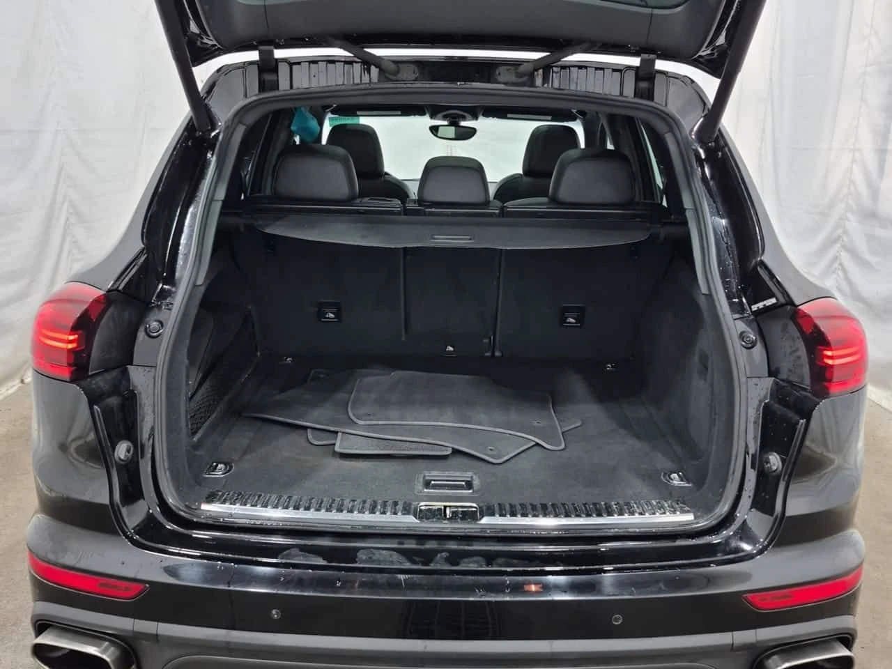 Porsche Cayenne * AWD 4DR * ПАНОРАМА* ПОДГРЕВ* КАМЕРА* , снимка 14 - Автомобили и джипове - 54699514