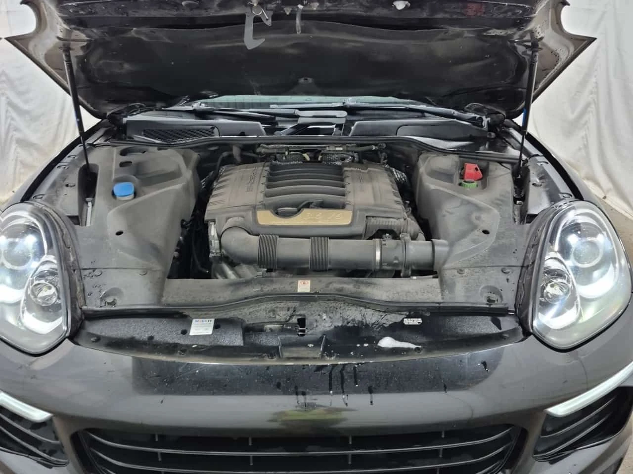 Porsche Cayenne * AWD 4DR * ПАНОРАМА* ПОДГРЕВ* КАМЕРА* , снимка 17 - Автомобили и джипове - 54699514