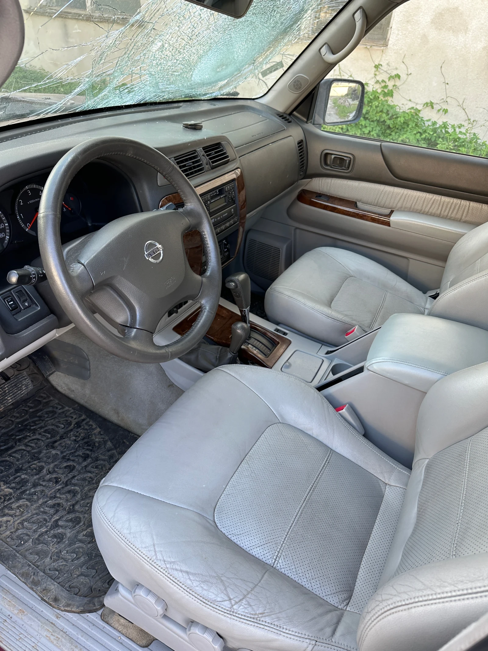 Nissan Patrol 3.0d, снимка 10 - Автомобили и джипове - 54707009
