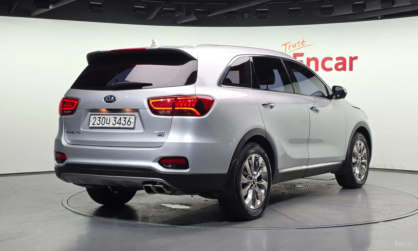 Kia Sorento 2.2 4WD\Фейслифт\Реални километри\360 камери, снимка 2 - Автомобили и джипове - 55584698