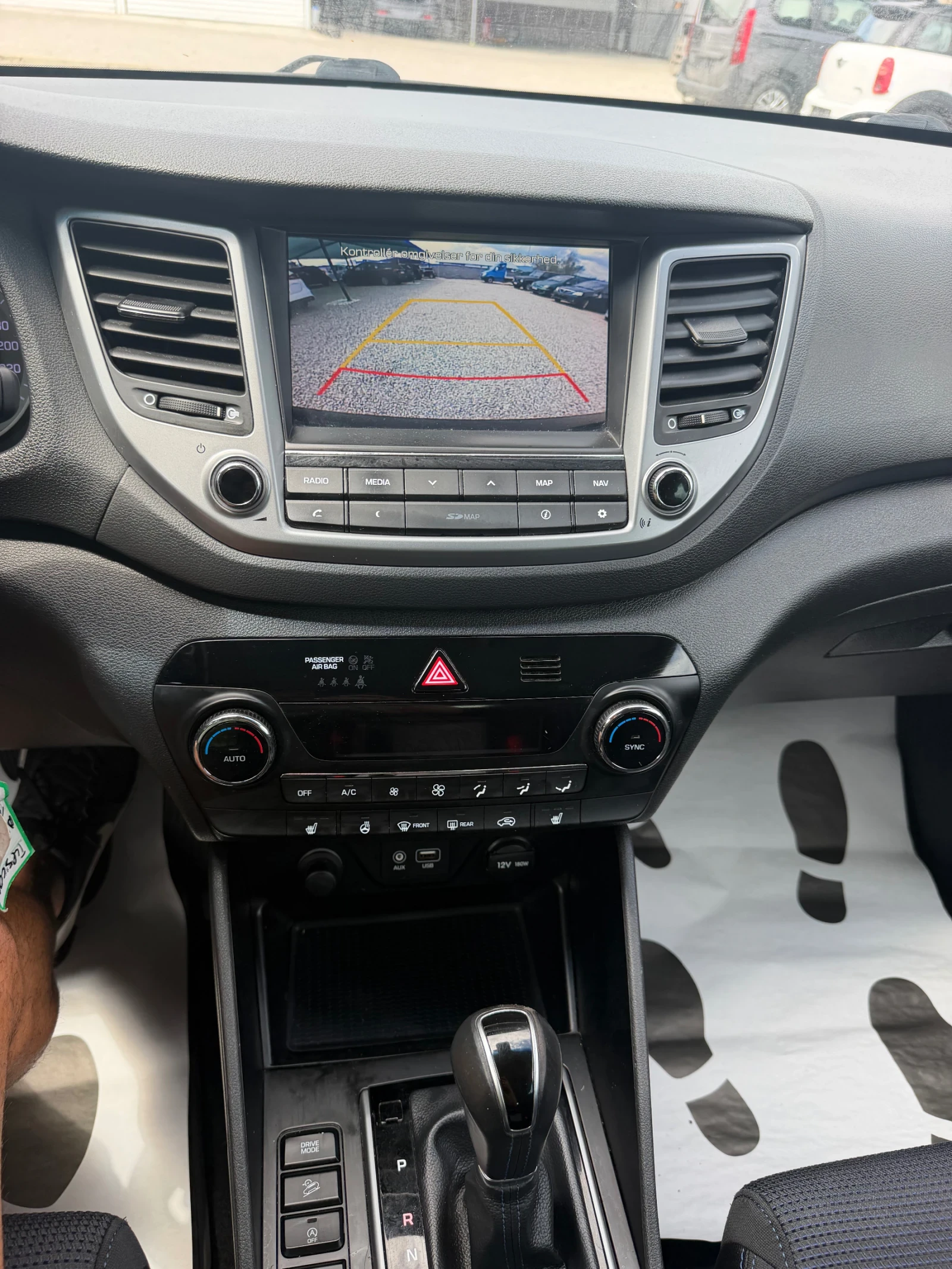 Hyundai Tucson 1.7d/140hp/NAVI/EVRO6/, снимка 12 - Автомобили и джипове - 55675988