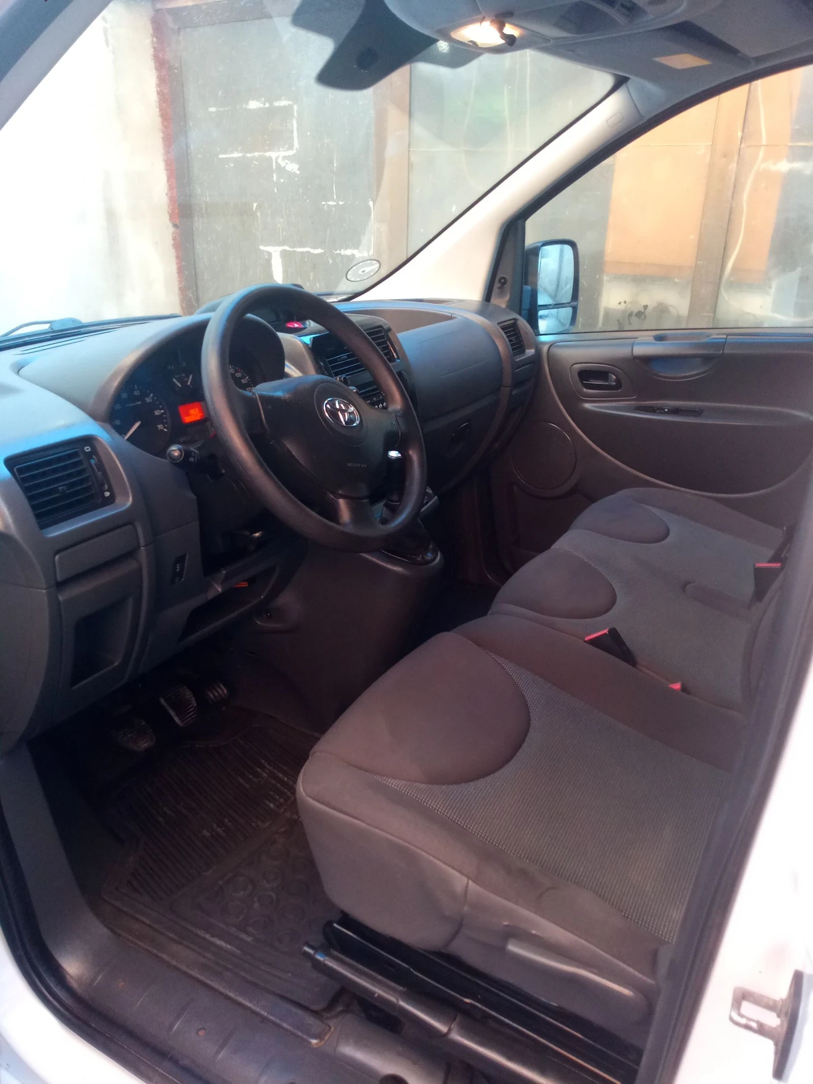 Toyota Proace, снимка 6 - Бусове и автобуси - 53829283