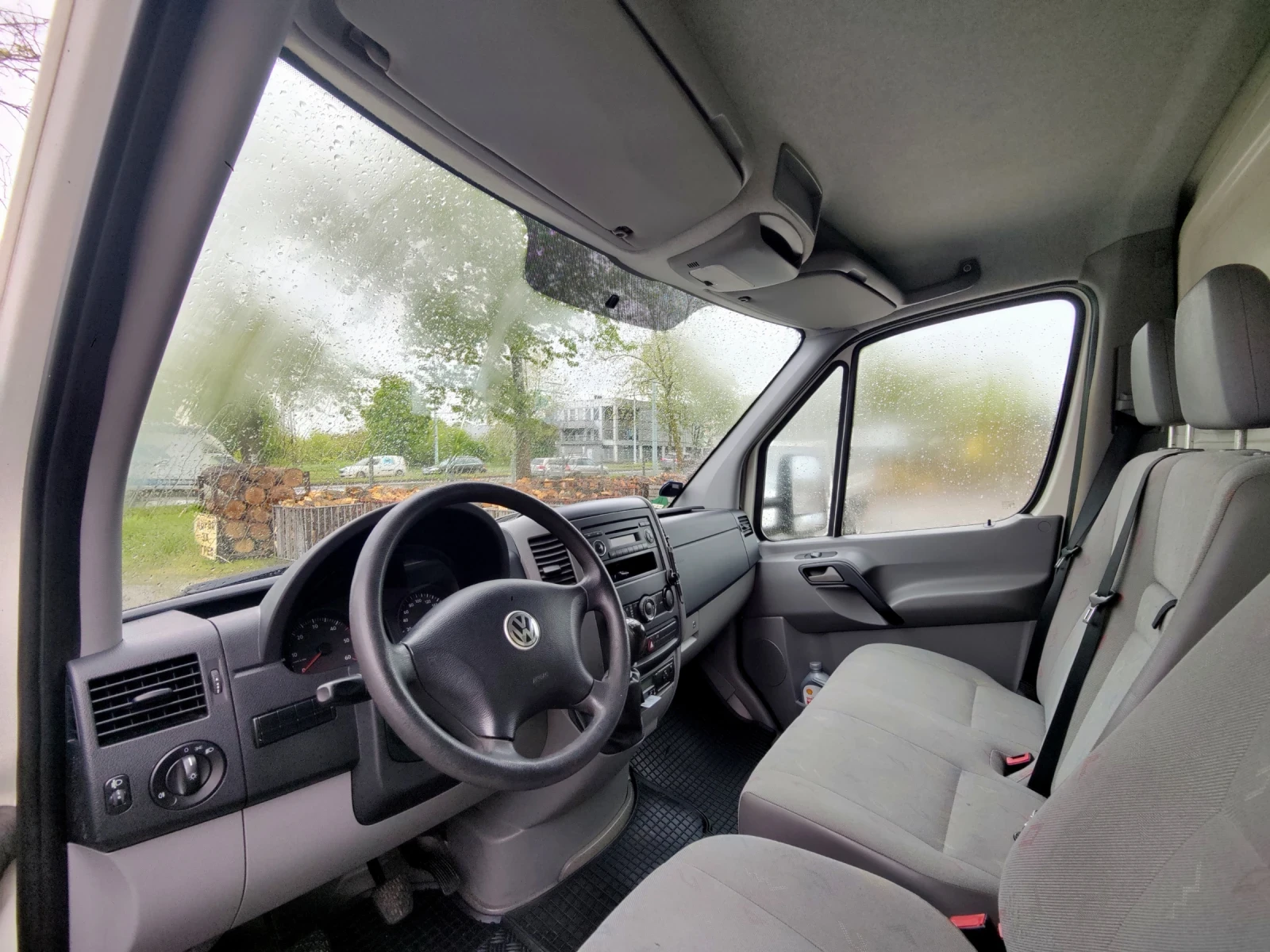 VW Crafter Фургон, снимка 12 - Бусове и автобуси - 54379961