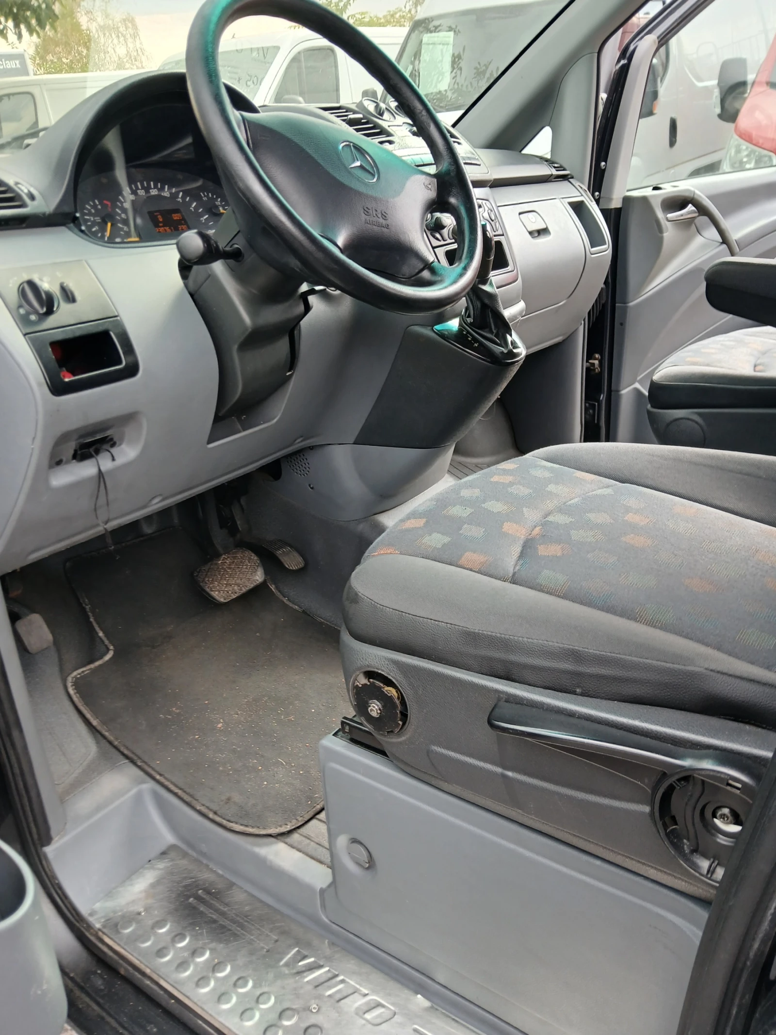 Mercedes-Benz Vito 111cdi пътнически , снимка 11 - Бусове и автобуси - 56164780