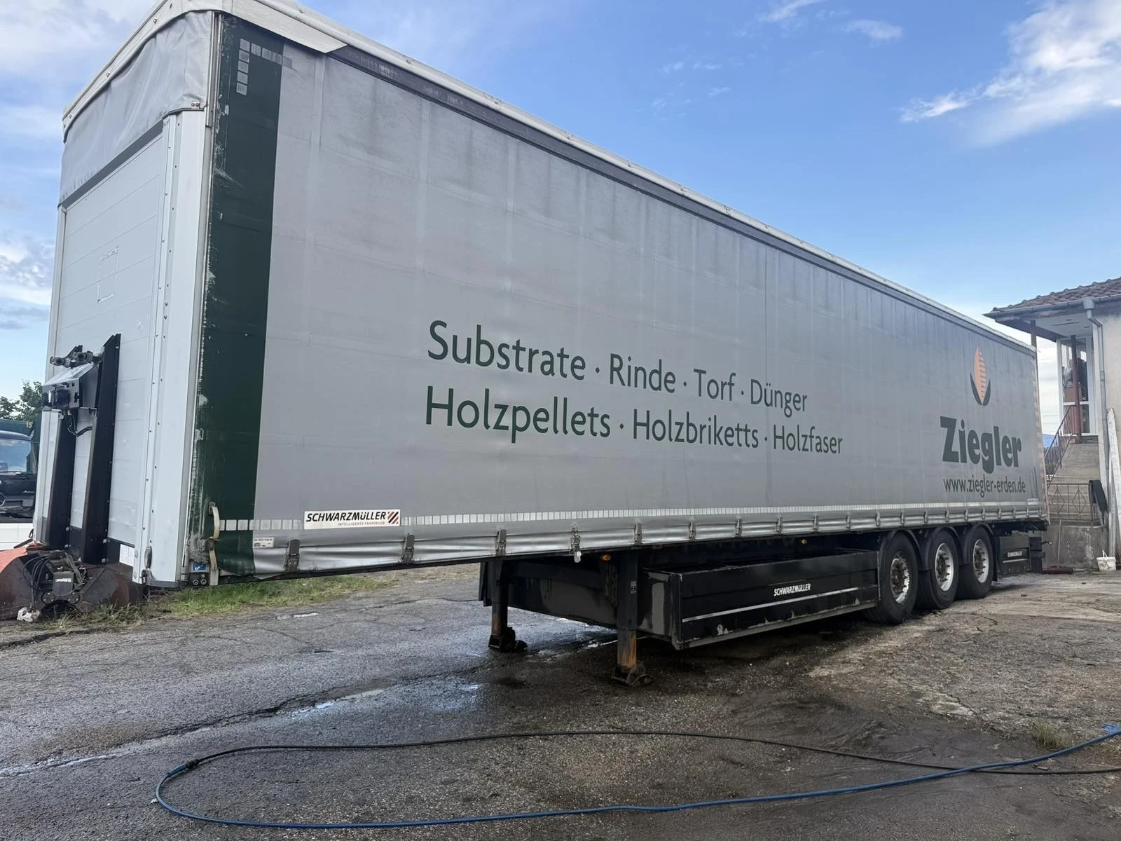 Полуремарке Schwarzmuller 6380 кг.тара / буге , снимка 4 - Ремаркета - 55768048