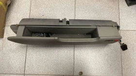 жабка предна врата Audi A8 2004- LH 4E1868977AA / 4E2868977AA, снимка 2