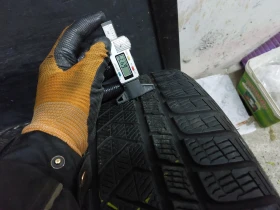 Гуми Зимни 265/40R20, снимка 4